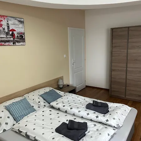 Konde A Apartament *
